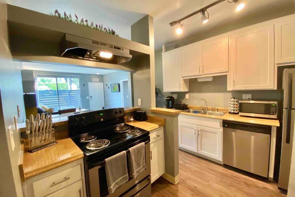 Centrally Located To All San Diego Has To Offer Luaran gambar